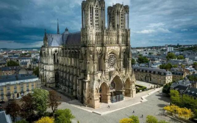 Appartement spacieux vue Cathédrale