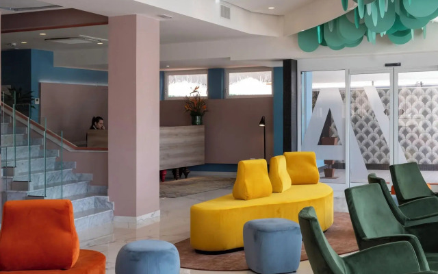 Adesso Hotel