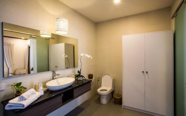 Deluxe Kamboja Villa