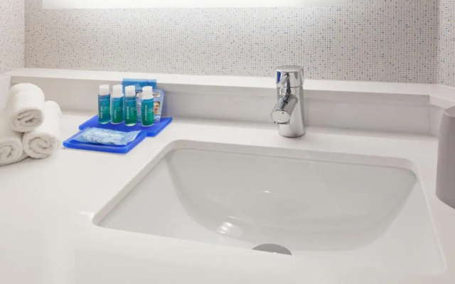 Holiday Inn Express West Los Angeles by IHG