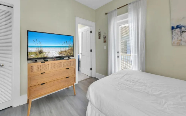 Crystal Village II, Unit 10B