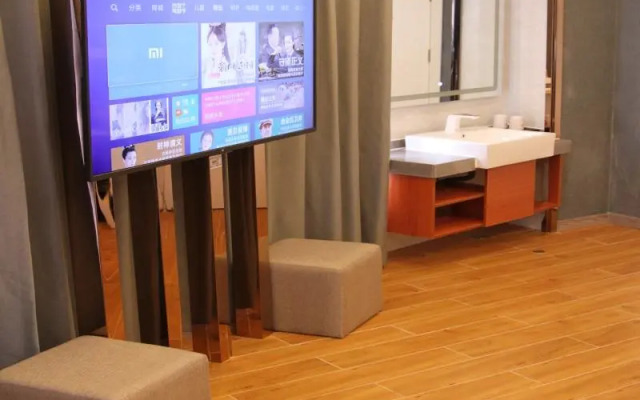 Shell Shanghai Wanda Square Wujiaochang  Metro Station Hotel