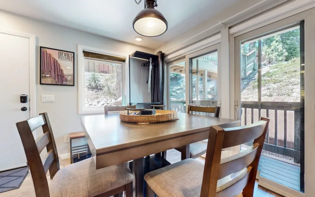 Hidden Valley #41 1 Bedroom Condo