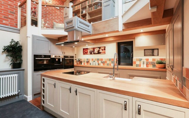 Stunning 2 Bed Property