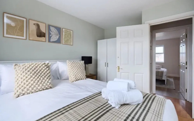 The Guildford Getaway - 3bdr With Garden