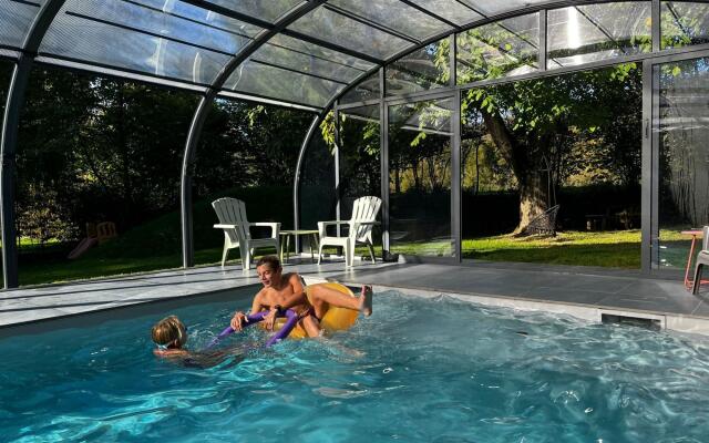 Ardennes farmhouse with heated indoor pool and bubble bath