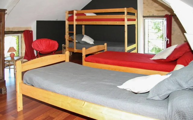 House With 4 Bedrooms in Saint-amand-de-coly, With Wonderful Mountain