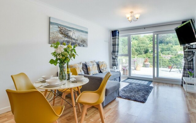 Stylish Villa in Millendreath Near Sea