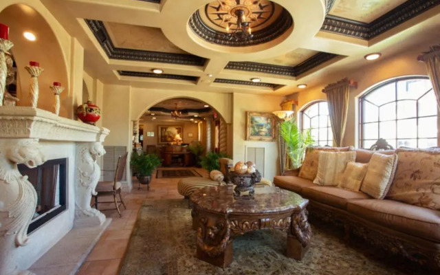 Ocean Lodge
