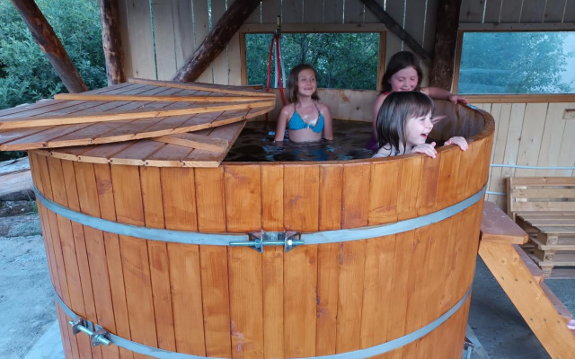 Casa Rustic Fehér & Fekete Vendégházak