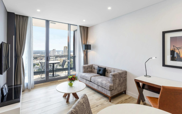 Meriton Suites Southport, Gold Coast – Guest Rooms – Gold Coast