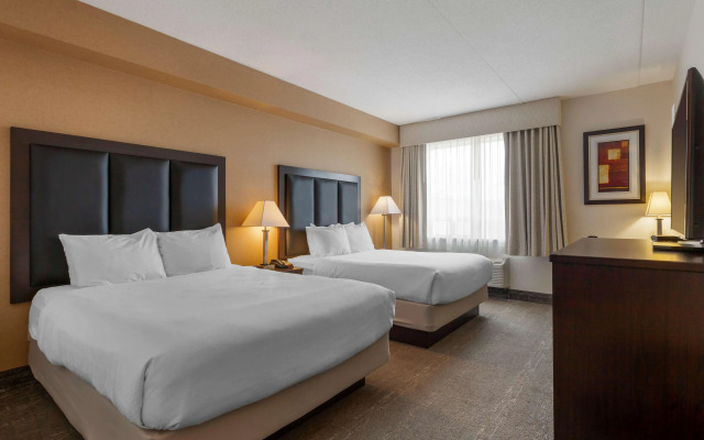 Best Western Plus Burlington Inn & Suites