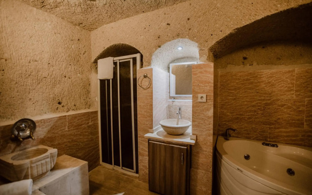 Ortahisar Cave Hotel