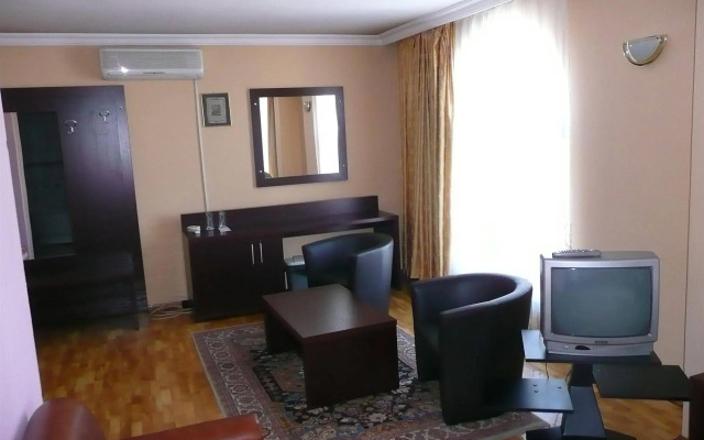 Consul Airport