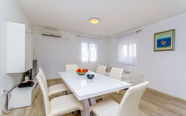 House Ivana