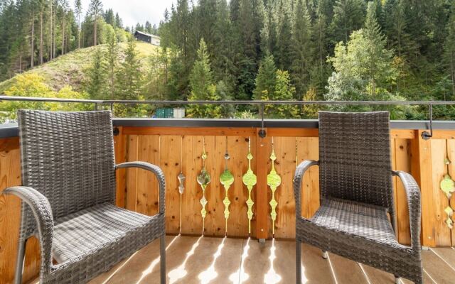 Luxury Chalet in Saalbach-hinterglemm With Sauna