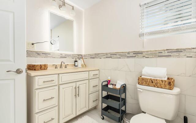 River View Home w Boat Dock