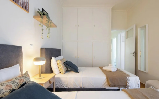 Zephyr 3-Bedroom Apartment in Athens
