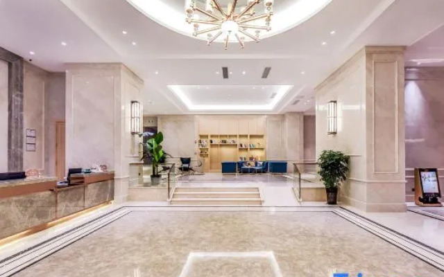 Vienna Hotel Hejiang Yangtze River Bridge