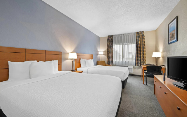 Quality Inn Dubuque on Hwy 20