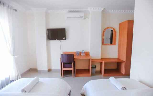 Chrysant Hotel & Resort