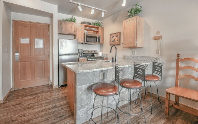 Black Bear 8052 by SummitCove Vacation Lodging