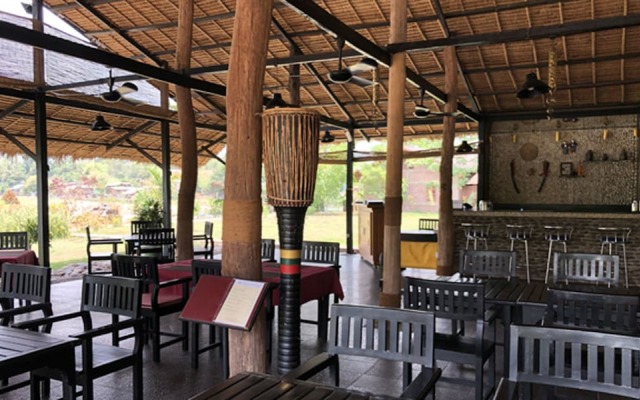Riverside @ Hsipaw Resort