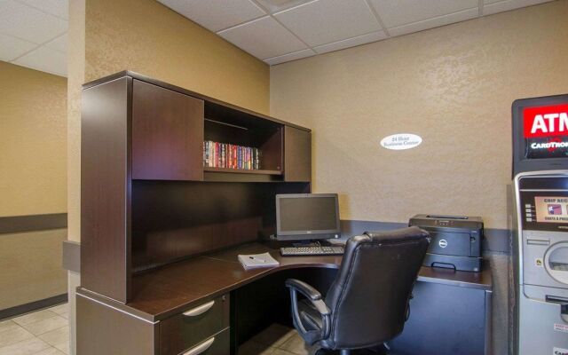 Kindersley All Suites Hotel