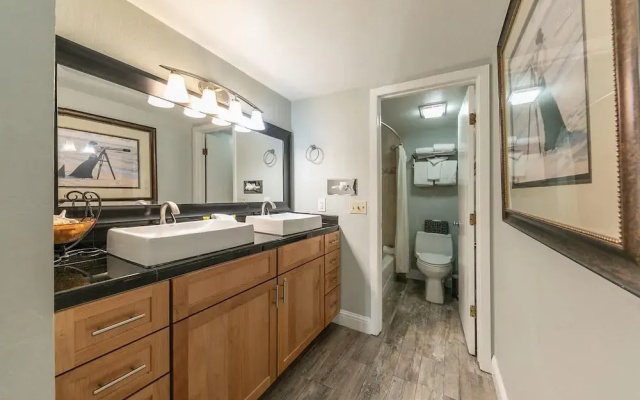 125 Bldg B Condo