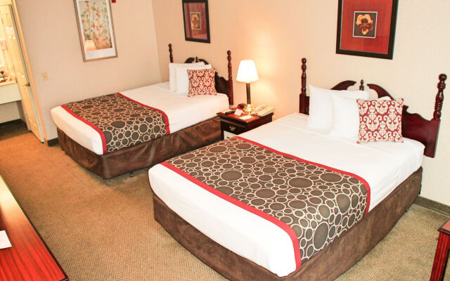 Hilltop Inn & Suites - North Stonington