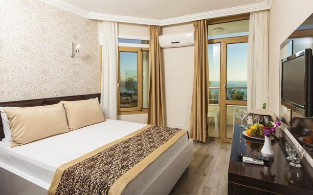 Golda Hotel
