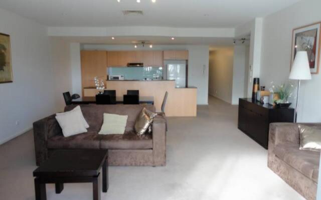 Glenelg Beachside Apartments