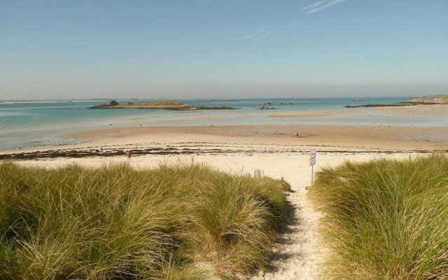 Comfortable Holiday Home Near the Beach, Landeda