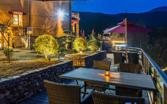 Mantu Anji's Secret Mountain Luxury House