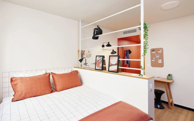 Hife Paris Issy