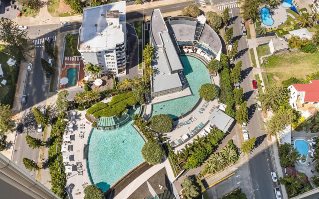 Q1 Resort & Spa