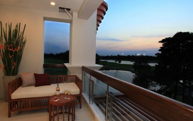 Summit Windmill Golf Suite Hotel @Suvarnabhumi