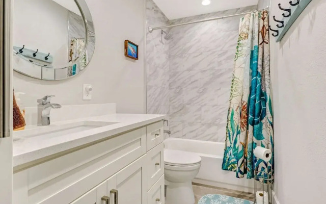 4836/4838 Esplanade St B-pool