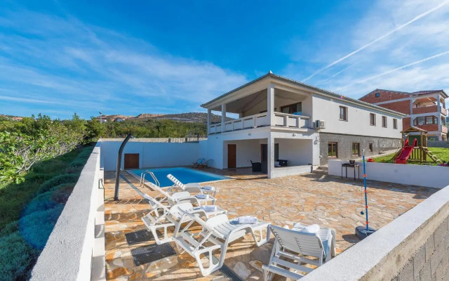 Villa More