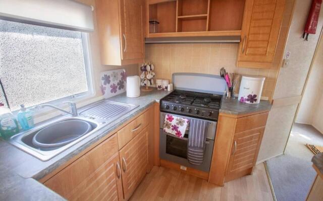Beautiful 3-bed Cabin in Pembrokeshire Coast
