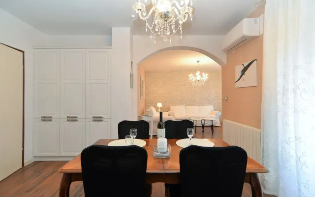 Apartment 1089
