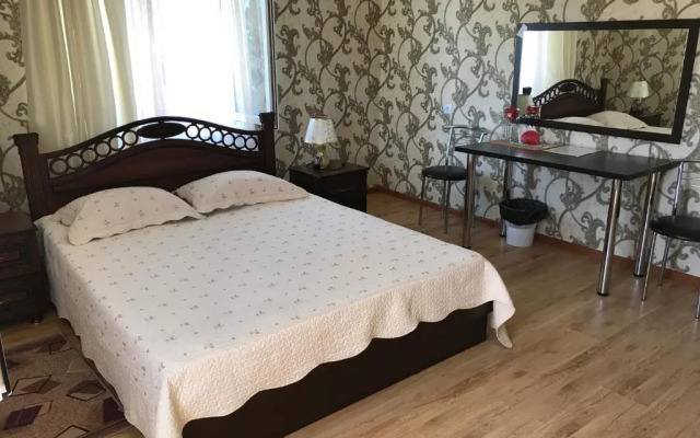 Guest House on Mira Street