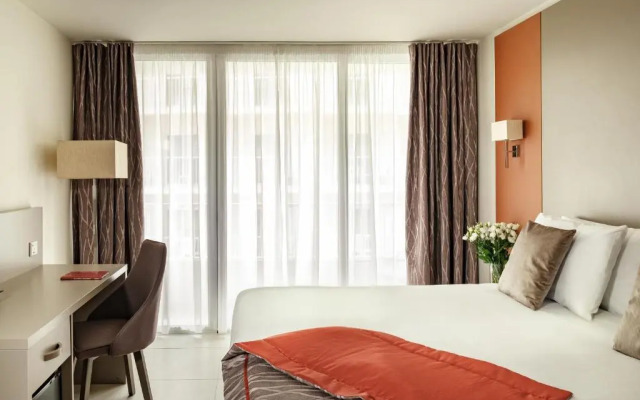 Mayflower Hotel
