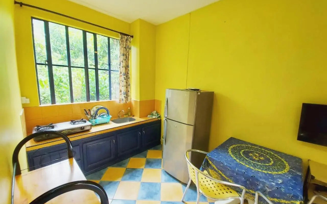 Blooms Apartments