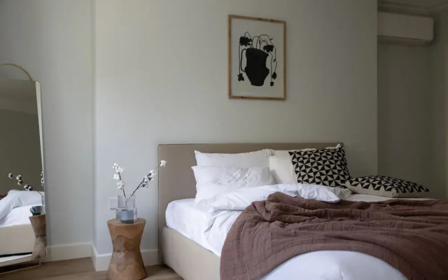 Gulaid House Knightsbridge by Bob W London