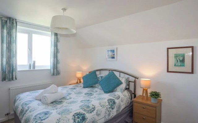 Crows Nest - Rhosneigr