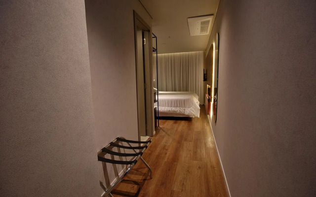 Golden Tower Express Nações Unidas by Fênix Hotéis