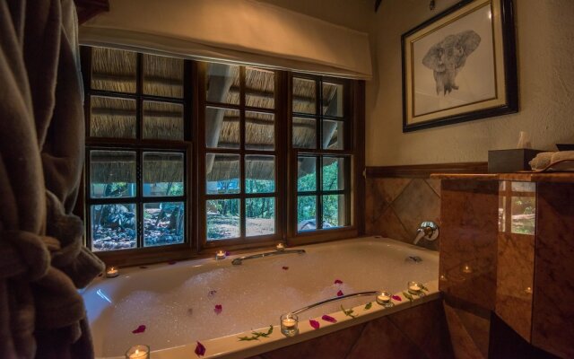 Thornybush Waterside Lodge