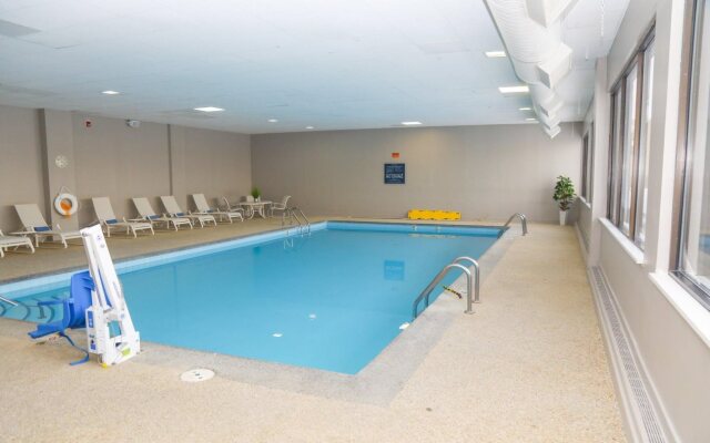 Four Points by Sheraton Cleveland-Eastlake