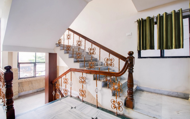 Super Hotel O Gurudwara Near RTC Complex